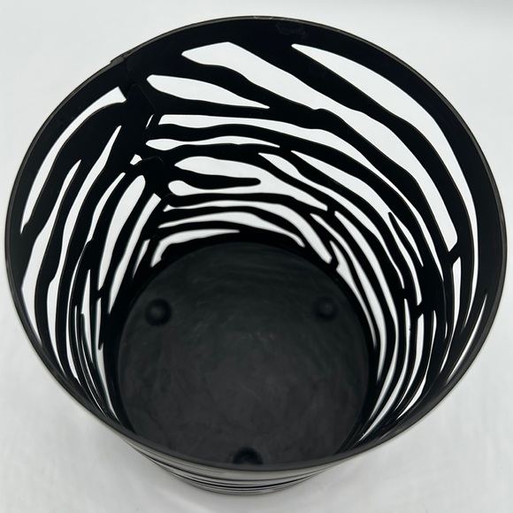 Zebra stripe metal candle holder #2 - Picture 2 of 4